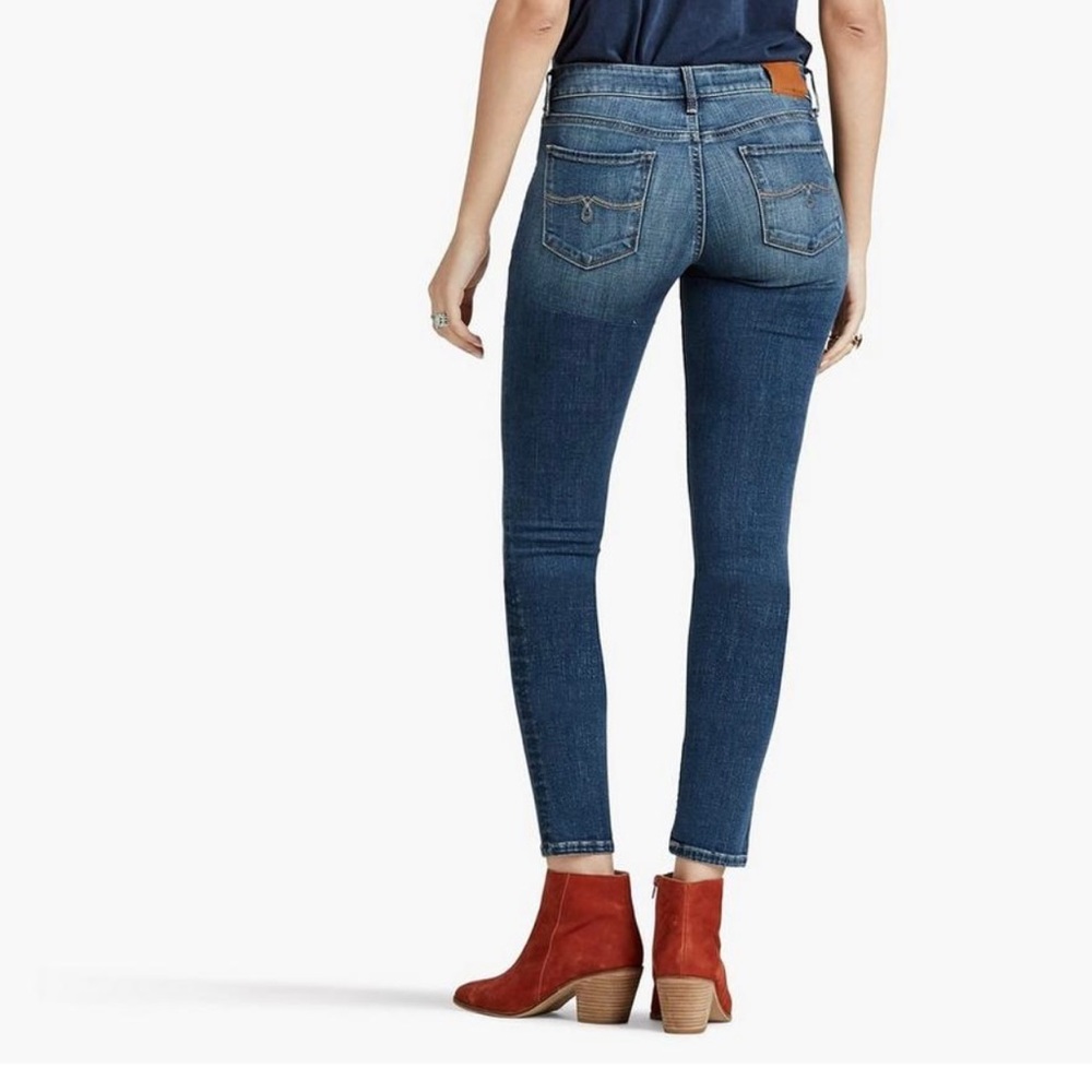 Lucky Brand Lolita Capri Jeans size 4 or 27 NWOT